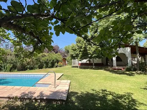 Casa en Alquiler de 4 dormitorios