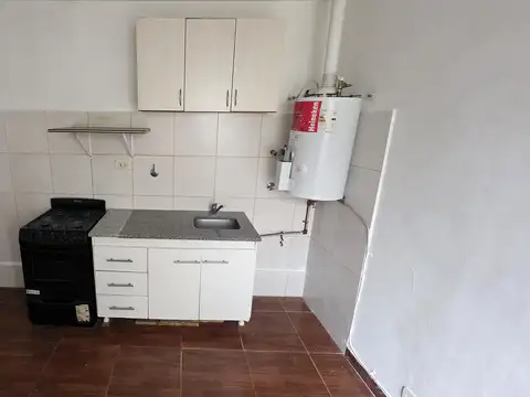 Pio Diaz 1100, Piso Pb