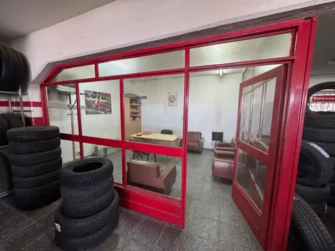 Local en Venta en Santa Rosa, USD 1.200.000