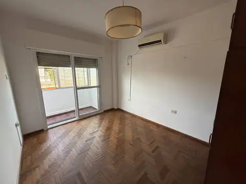 VENTA DEPARTAMENTO 3 DORMIS Y BALCON BARRIO CHINO