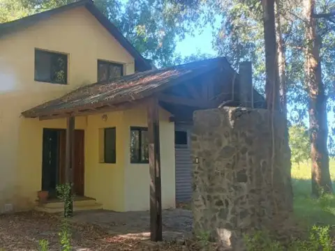 CASA DOS DORMITORIOS BARRIO PRIVADO CAMPO TIMBÓ OLIVEROS