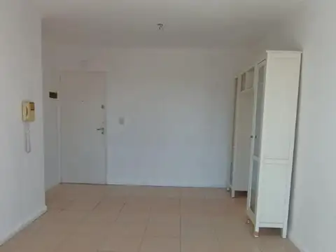 Departamento en Alquiler en Morón, $ 800.000