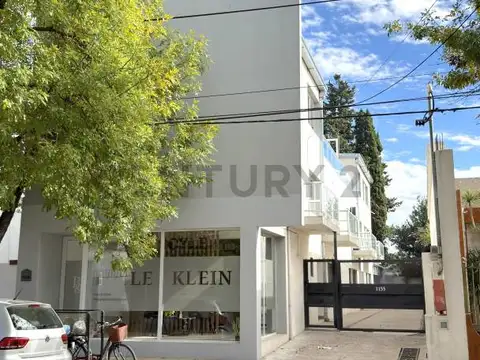Pellegrini 1100, Piso 0