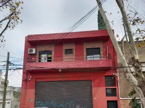 Florida: Galpón de 530 m² y 5.50m de Altura + Departamento/O