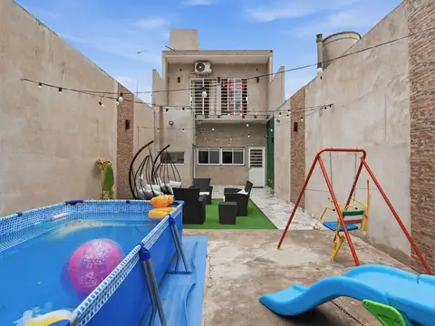 Casa 4 ambientes con 2 baños