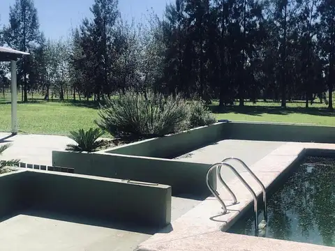 Quinta de 4000 m2 en venta en Chacras de San Vicente.