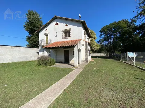 Casa 5 Ambientes En Venta - Francisco Alvarez, Moreno