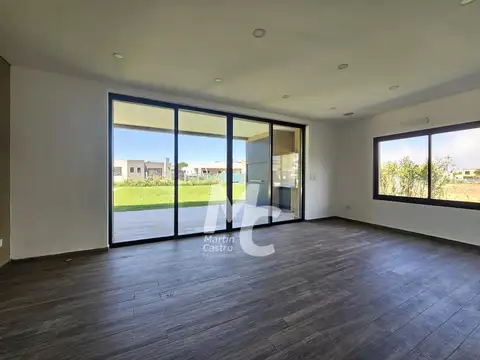 Casa en Venta al Oeste