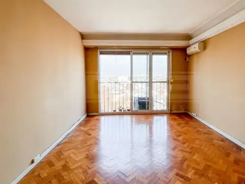 Av. Álvarez Jonte  al 3700, entre Emilio lamarca y Joaquin V. Gonzalez