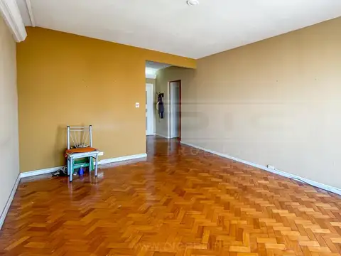 Departamento en Venta en Villa del Parque, USD 118.000