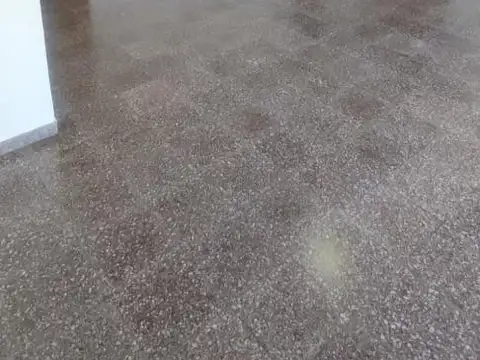 PH  3 AMBIENTES EN ALQUILER 1ER PISO POR ESCALERA