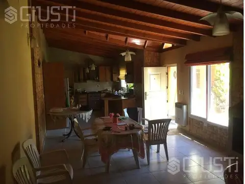 Casa en Venta en Barrio Parque Leloir, USD 350.000