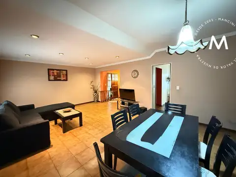 Casa 4 ambientes con 2 baños