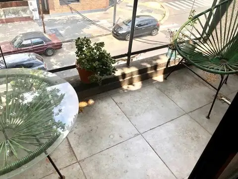Alquiler PH dos ambientes con balcon y terraza