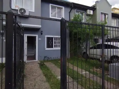 Duplex 4 ambientes cerca del centro de Pilar