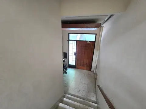 Casa 6 Ambientes con Cocheras en Balvanera - Excelente Ubicacion  