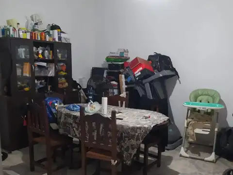 Casa 4 ambientes con 1 baño