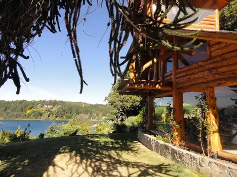 Casa en Venta con 3 cocheras