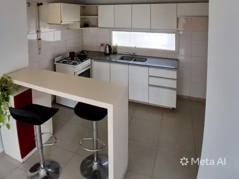 Alquilo Loft a una cuadra del rio. Súper amplio.