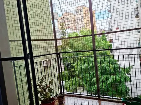 ALQUILER DOS AMBIENTES CON BALCON, MUY LUMINOSO EN CABALLITO