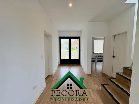 Casa en Alquiler de 4 dormitorios