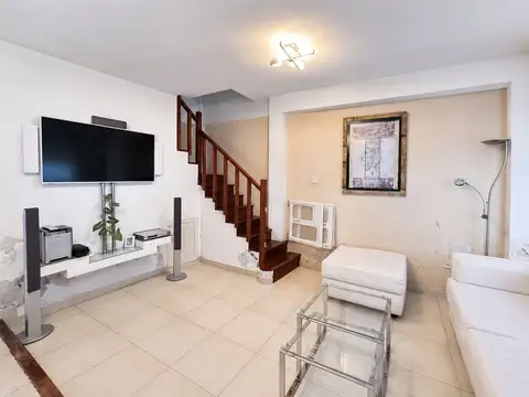VENTA PH 3 AMBIENTES EZPELETA PATIO COCHERA