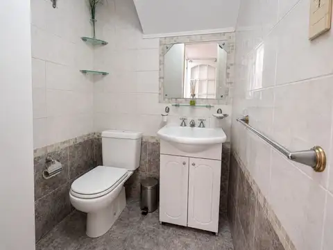 Depto Tipo Casa en Venta en Ezpeleta Este, USD 79.000