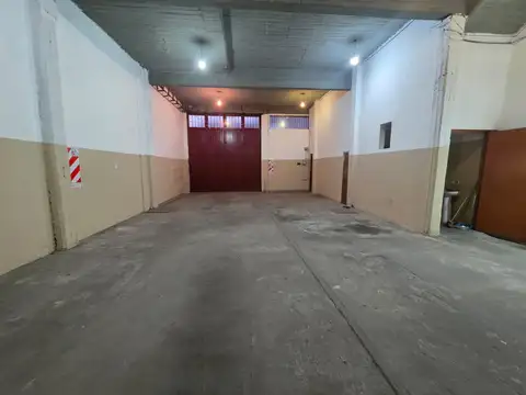 Galpon en Alquiler 28  mts Fondo