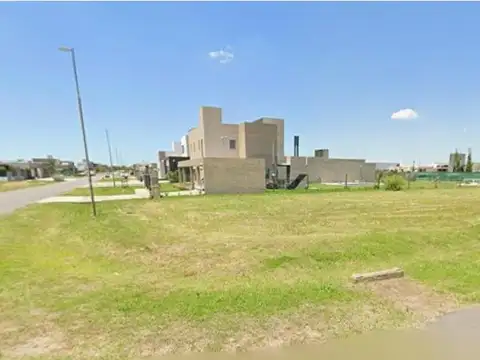Venta de lote en esquina -Don Mateo- Funes