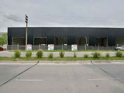 GALPON  DIVISIBLE/ LOCALES A LA VENTA EN LA PLATA 