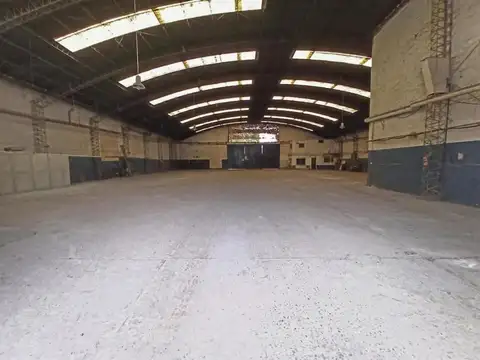 EN VENTA GALPON PARABOLICO CON OFICINAS SOBRE BV OROÑO