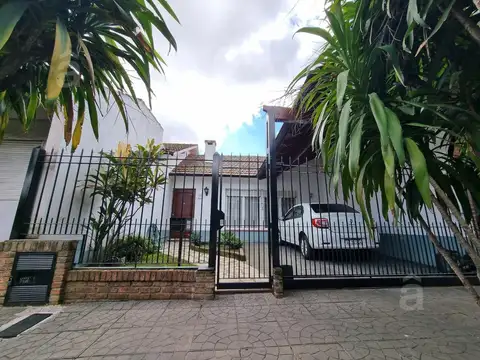 Esmeralda al 6400 entre Alsina y Rio Negro