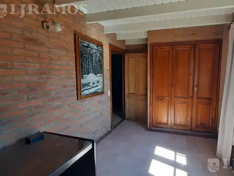 Casa 7 ambientes con 3 baños