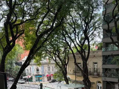 3 ambientes Fte. 2 piso por Escalera P. Goyena y Miro