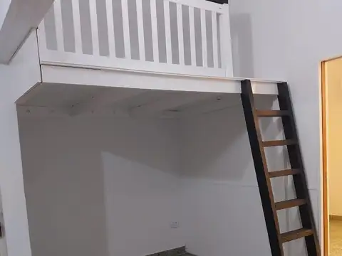 Depto Tipo Casa 2 ambientes con 1 baño