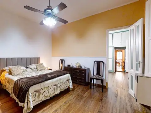 VENTA CASA 5 AMB EN VILLA DEL PARQUE CON LOTE PROP