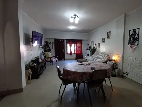 Depto Tipo Casa 5 ambientes con 1 baño