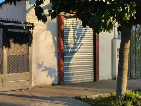 PH Galpón en los Hornos en venta