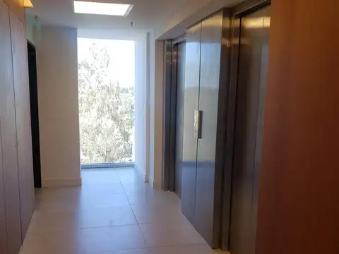 Departamento 6 ambientes con 2 baños