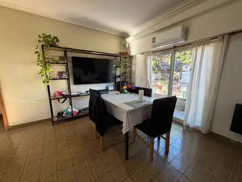 CASA 4 AMBIENTES CON TERRAZA Y GARAGE/LOCAL