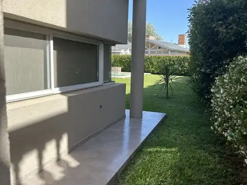 VENTA CASA 3 DORMITORIOS BARRIO CERRADO PUEBLO ESTHER