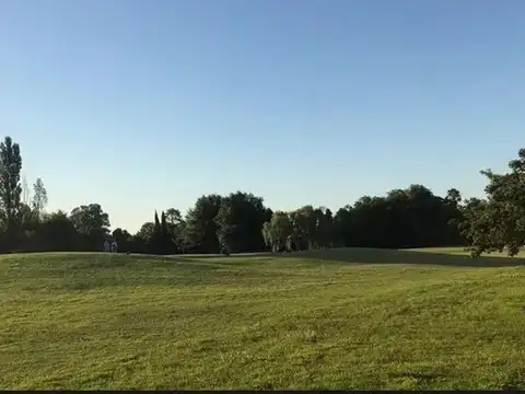 HERMOSA CASA EN CLUB DE CAMPO 