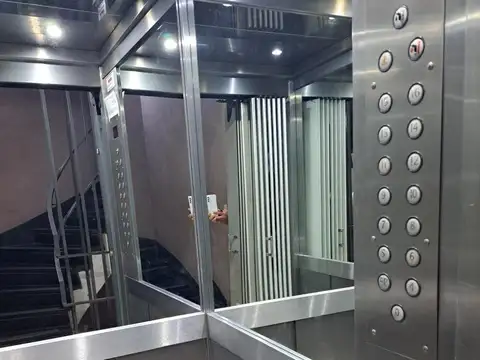 Departamento en Venta en Parque Chacabuco, USD 137.000