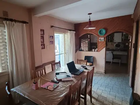 Casa de estilo en Arroyito