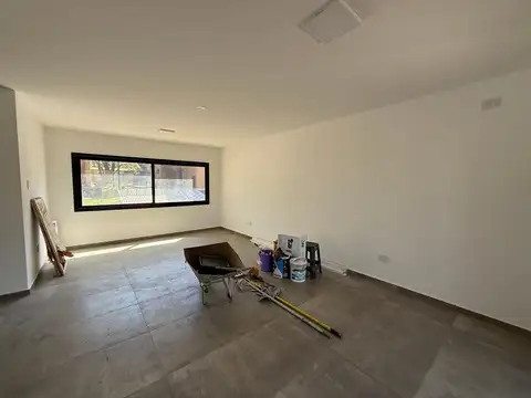 Departamento 10 ambientes con 2 baños