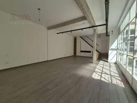 Depto Tipo Casa en Alquiler de 5 ambientes