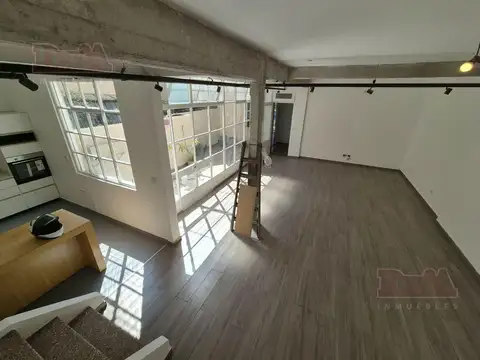 Depto Tipo Casa 5 ambientes con 2 baños