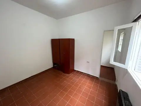 PH DE 1 AMBIENTE AMPLIO CON COCINA SEPARADA.