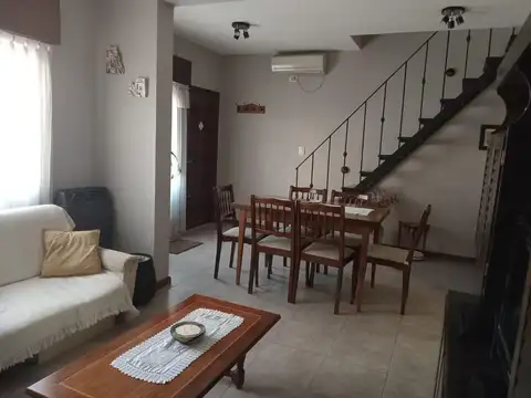 Depto Tipo Casa en Venta con 1 cocheras