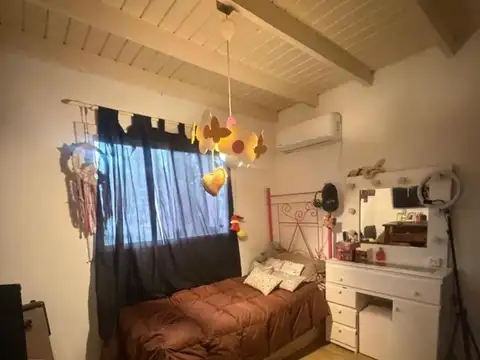 Casa en Alquiler con 1 cochera